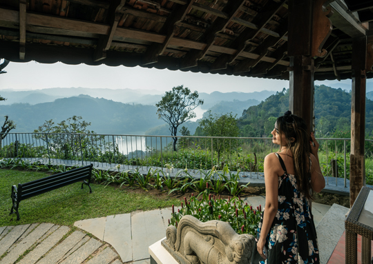Aranya Leela Best Luxury resort in Munnar