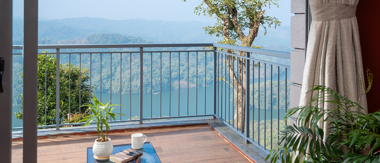 Munnar Lakeview Room